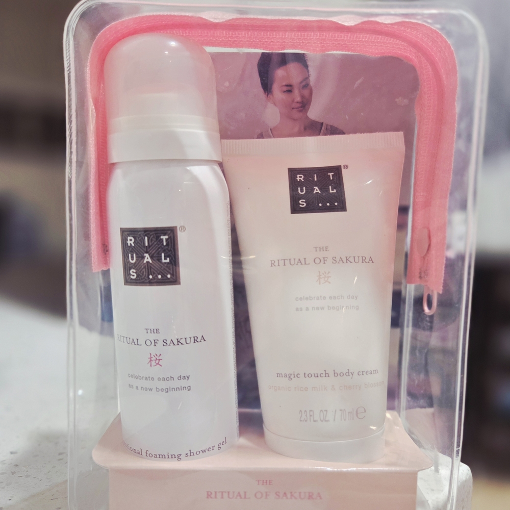 The Ritual of Sakura Bath & Body Set - Pink